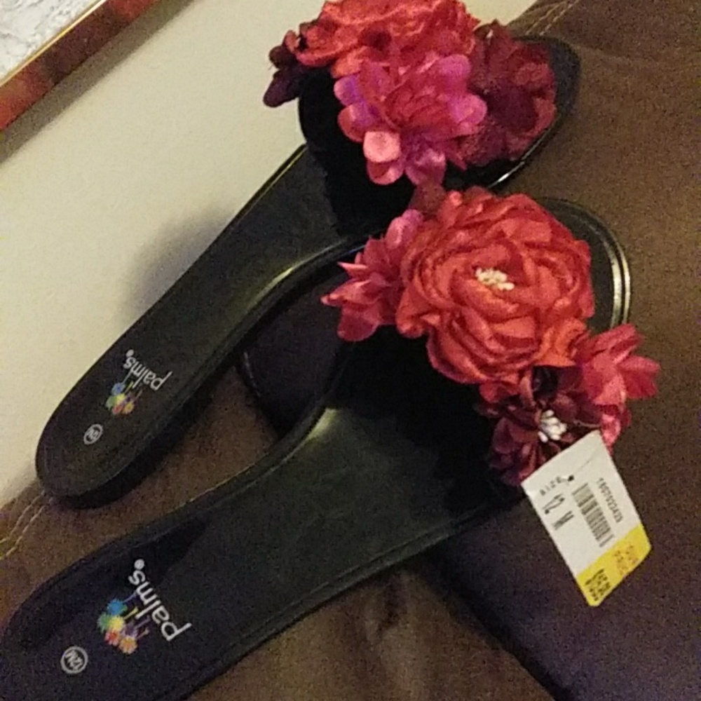 Brand New PALMS Rosette Slip On Sandals
